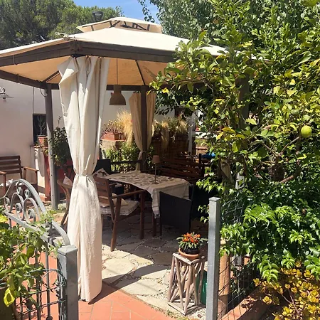 Relax In Paese A Due Passi Dalle Spiagge Di Ghiaia Bianca Limone Appartement Portoferraio