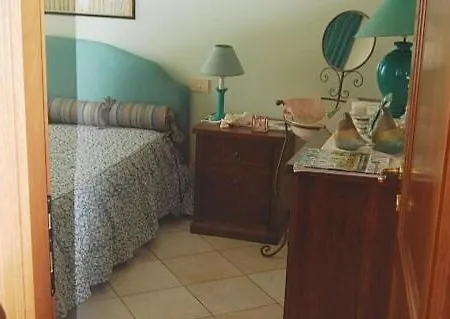 Appartement Relax In Paese A Due Passi Dalle Spiagge Di Ghiaia Bianca Limone *