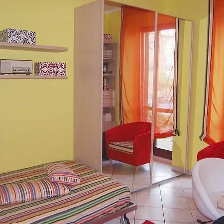 Relax In Paese A Due Passi Dalle Spiagge Di Ghiaia Bianca Limone Appartement *