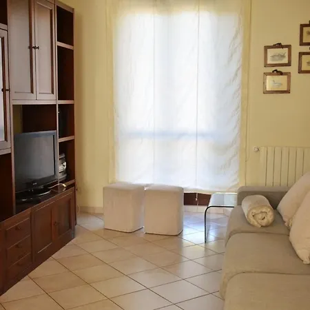 Relax In Paese A Due Passi Dalle Spiagge Di Ghiaia Bianca Limone Appartement *