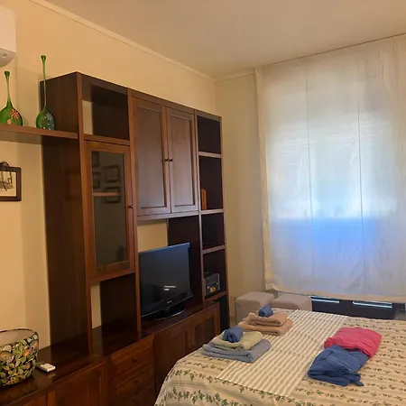 Appartement Relax In Paese A Due Passi Dalle Spiagge Di Ghiaia Bianca Limone *