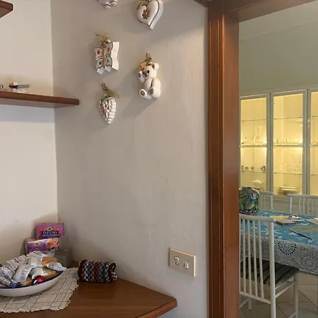 Appartement Relax In Paese A Due Passi Dalle Spiagge Di Ghiaia Bianca Limone