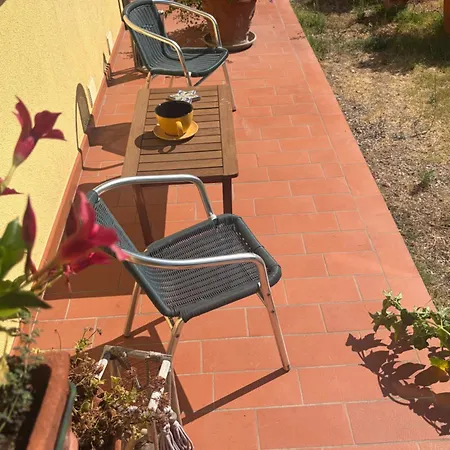 Appartement Relax In Paese A Due Passi Dalle Spiagge Di Ghiaia Bianca Limone