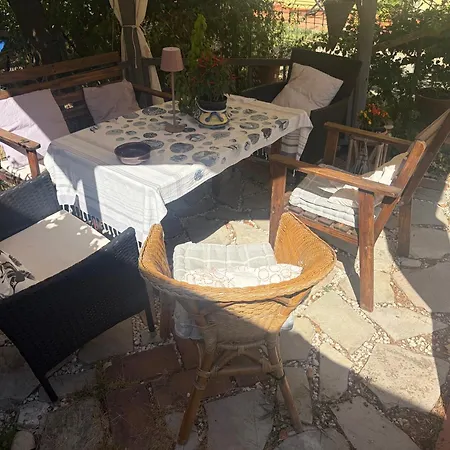 Relax In Paese A Due Passi Dalle Spiagge Di Ghiaia Bianca Limone Appartement *