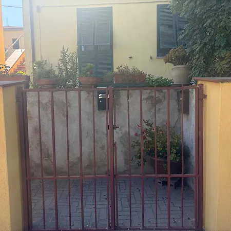Appartement Relax In Paese A Due Passi Dalle Spiagge Di Ghiaia Bianca Limone